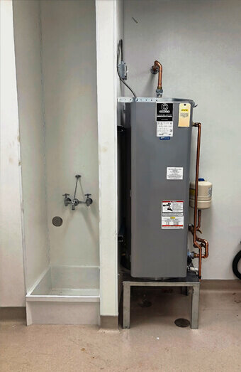 https://plumberswanview.com.au/uploads/2025/06/hot-water-257755.jpg