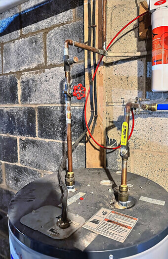 https://plumberswanview.com.au/uploads/2025/06/hot-water-876058.jpg